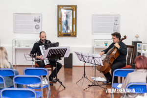 harmonika i violoncelo muzej zrenjanin 005