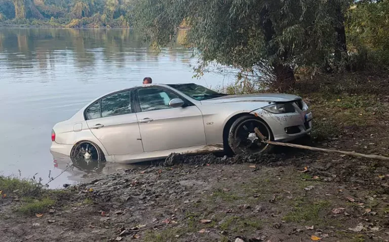 auto u tisi n