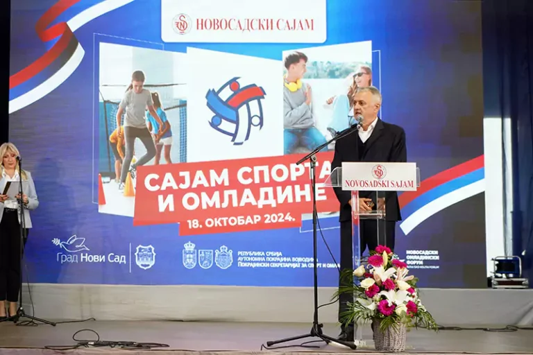 ministar sporta zoran gajic na sajmu sporta u novom sadu 67134ff0cc02a