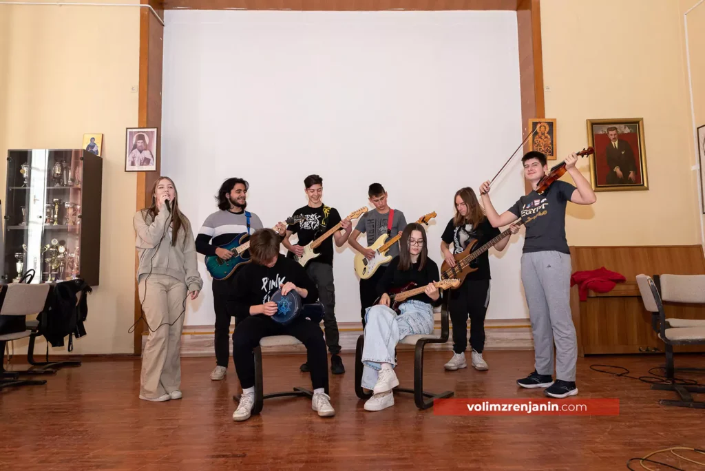 grupa strujni udar zrenjanin 002 67332b705f12c