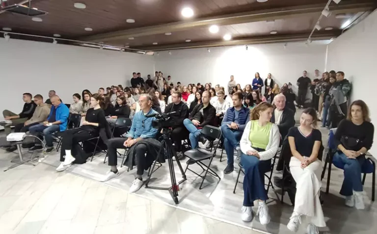 jedna od tribina arhiva kczr n 6724a728b4811