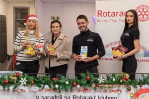 gomex bozicna korpa solidarnosti n