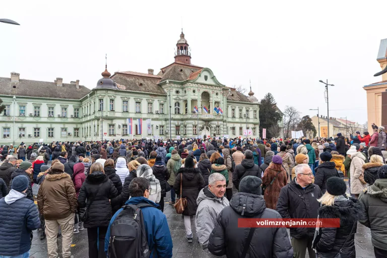 protest ucenicii i profesori zrenjanin 011 678e4b34d2f07