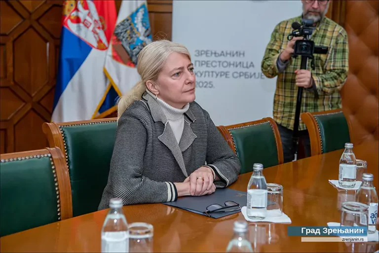 poseta ministarka begovic zastava 003 67b045bcee624