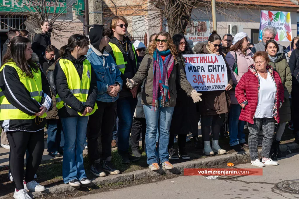 protest ispred bolnice zrenjanin 022 67b876f9a170f