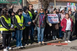 protest ispred bolnice zrenjanin n