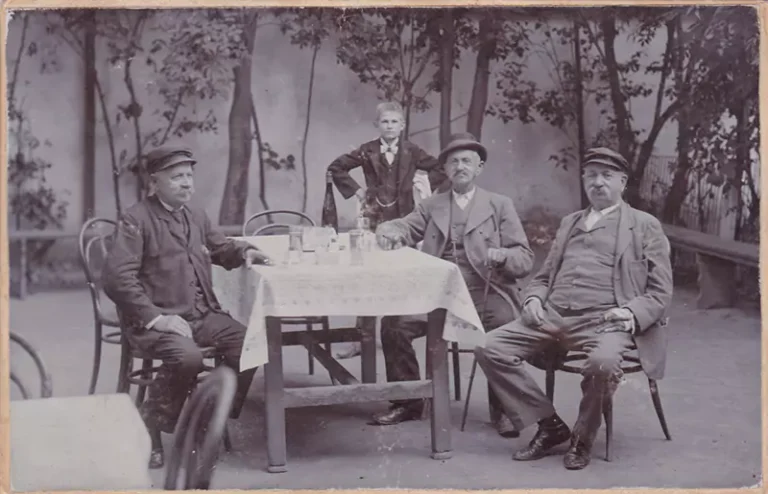 brk foto flajer drustvo u kafani pocetak 20 veka 67e65988c7c96