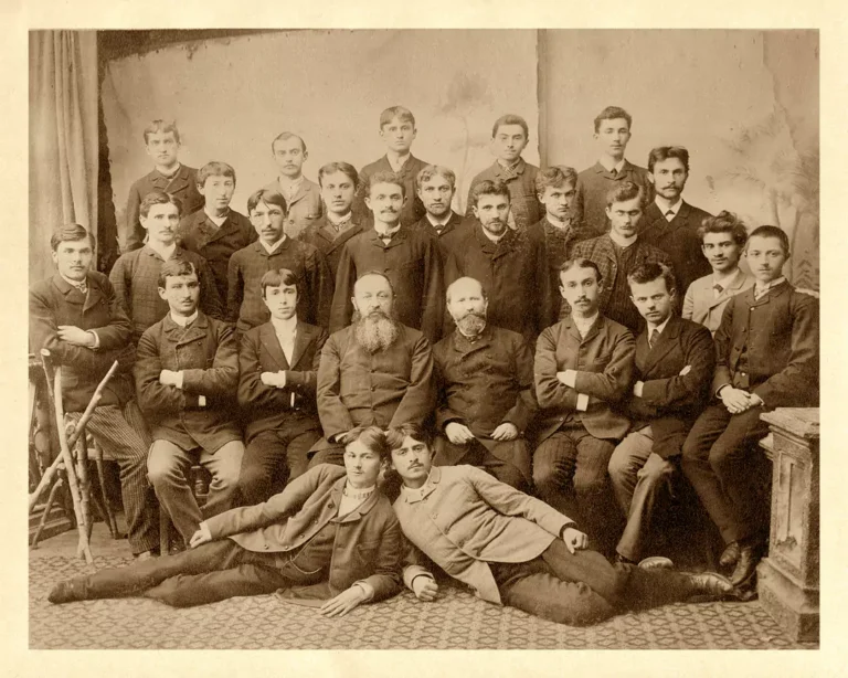 maturanti srpske velike pravoslavne gimnazije u novom sadu 1889 90 najtarija fotka maturanata 680c0238d4bf9