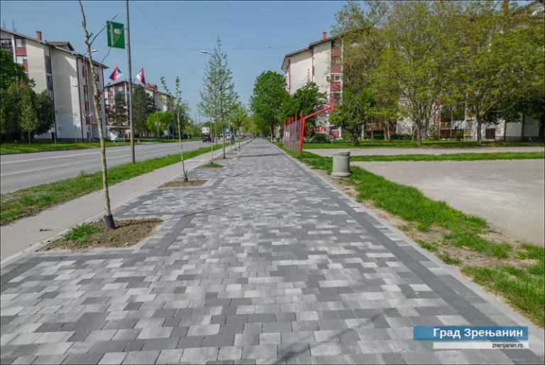 trotoari bagljas centar 001 681070e8ac267
