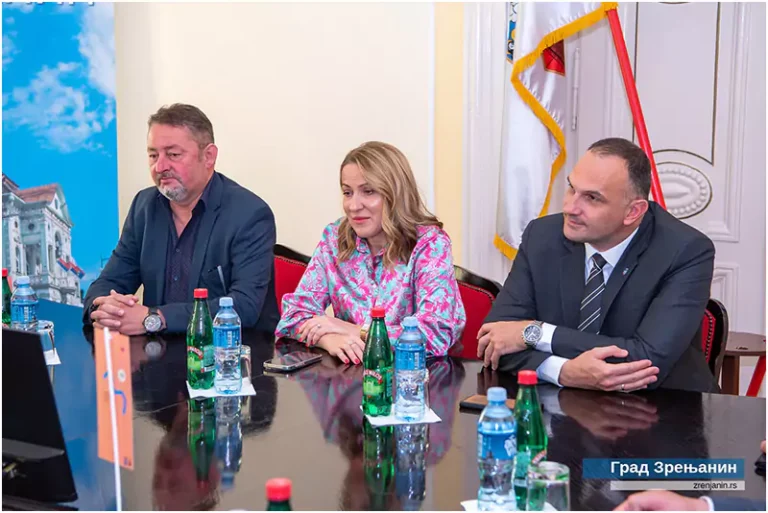 ministarka paunovic 012 68496c8cdb950