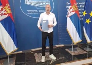 ograda u perlezu 685b9e2f44c47