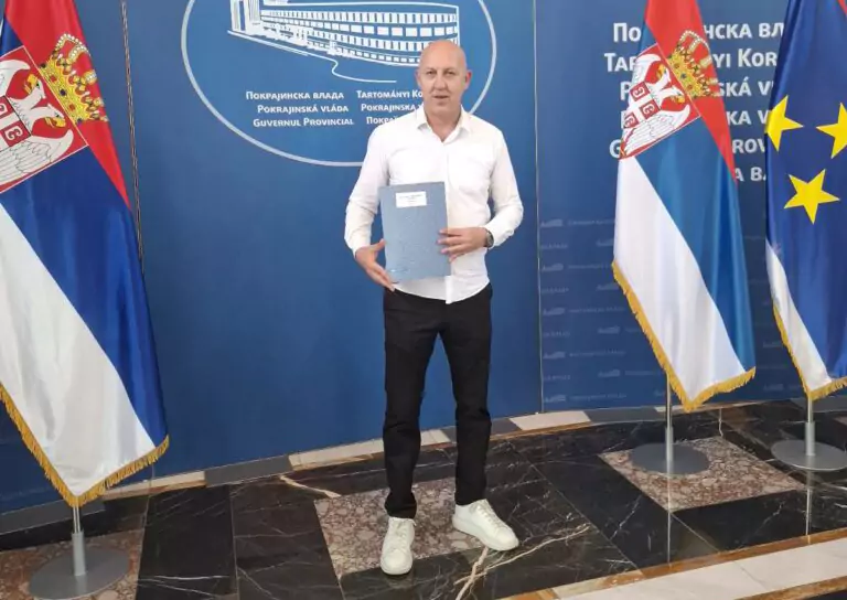 ograda u perlezu 685b9e2f44c47