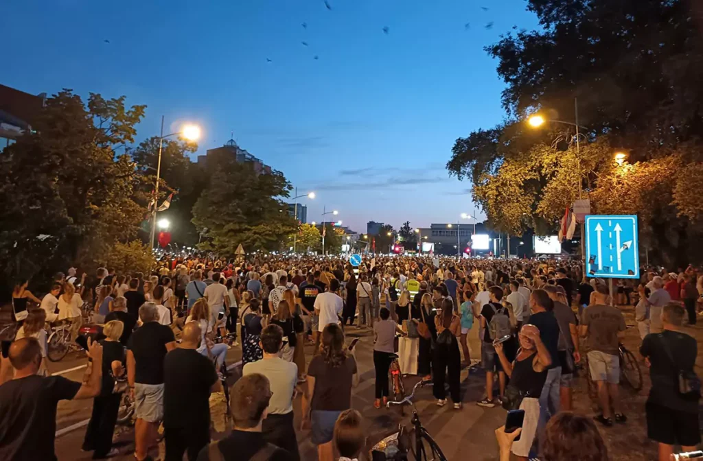 novi sad protest 68bbc6ef1eab3