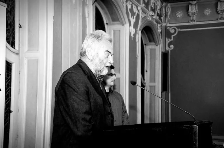 vesa grubacki 69122e805774e