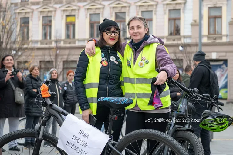 zene protiv masinerije n