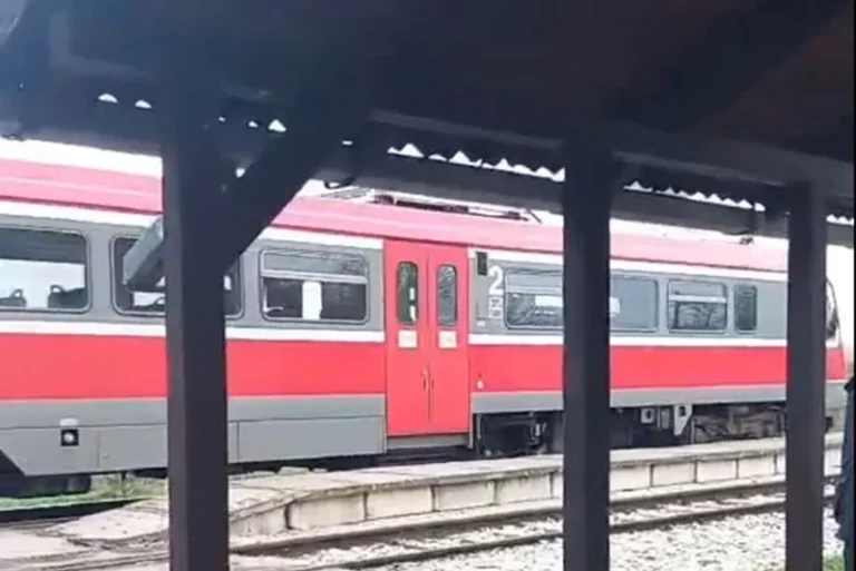 srce n 698cfdee30197