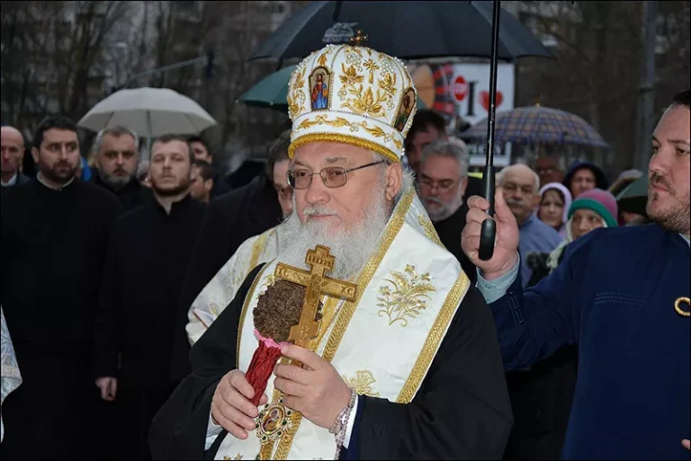 bagljas zvona na crkvi 04 69aa7e70e0fe8