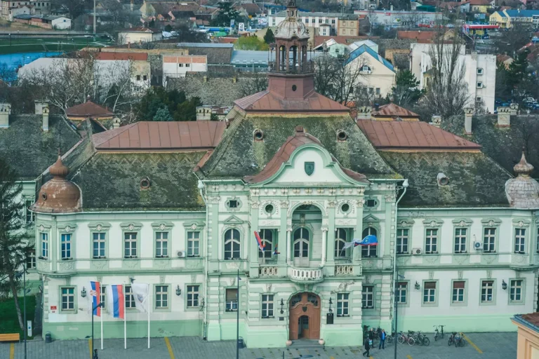 gradska kuca zrenjanin 007 copy 69b30e4fba5fe