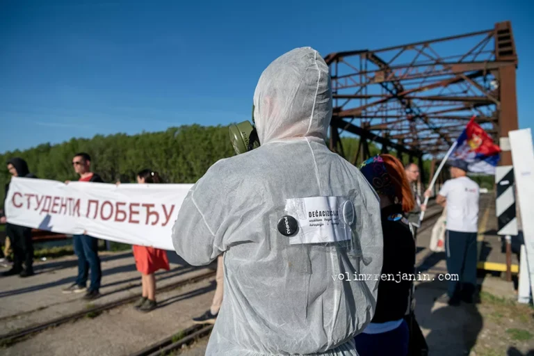 protest most orlovat 042 69ef1bca9d482